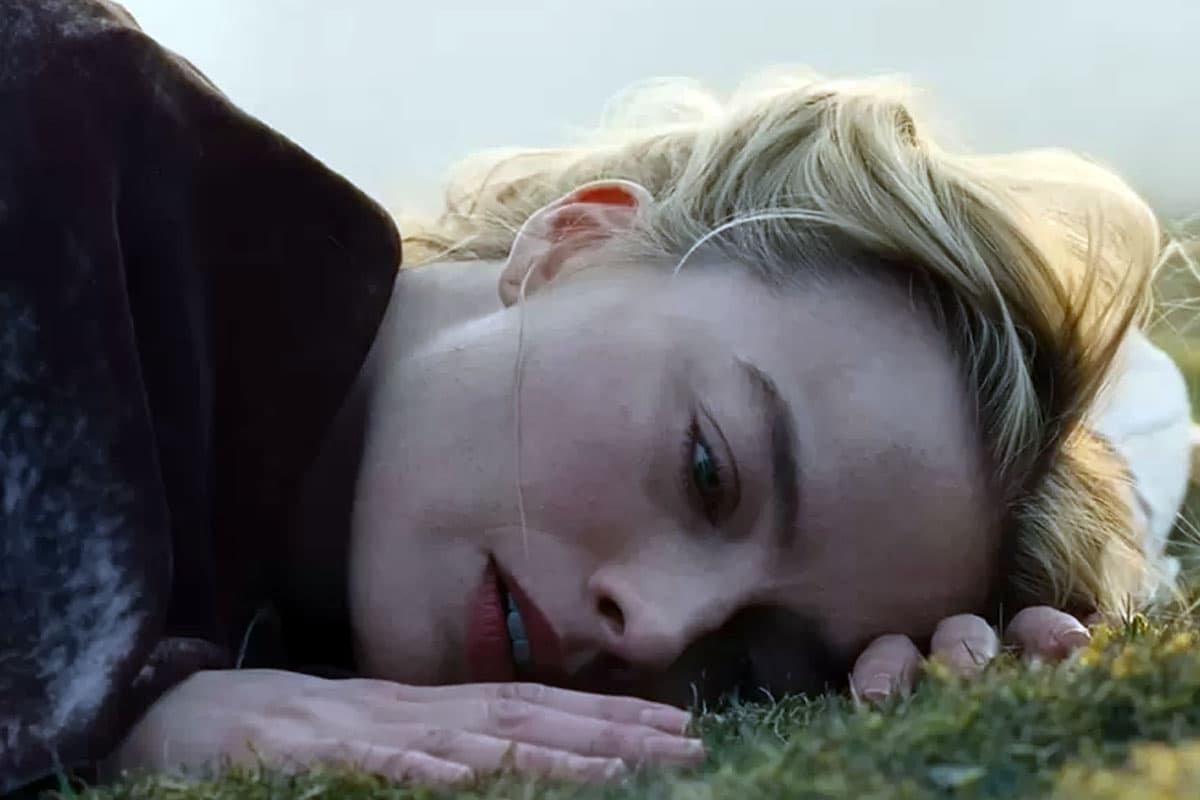 Margot Robbie Bintangi Film Romantis Gotik Abad ke-18